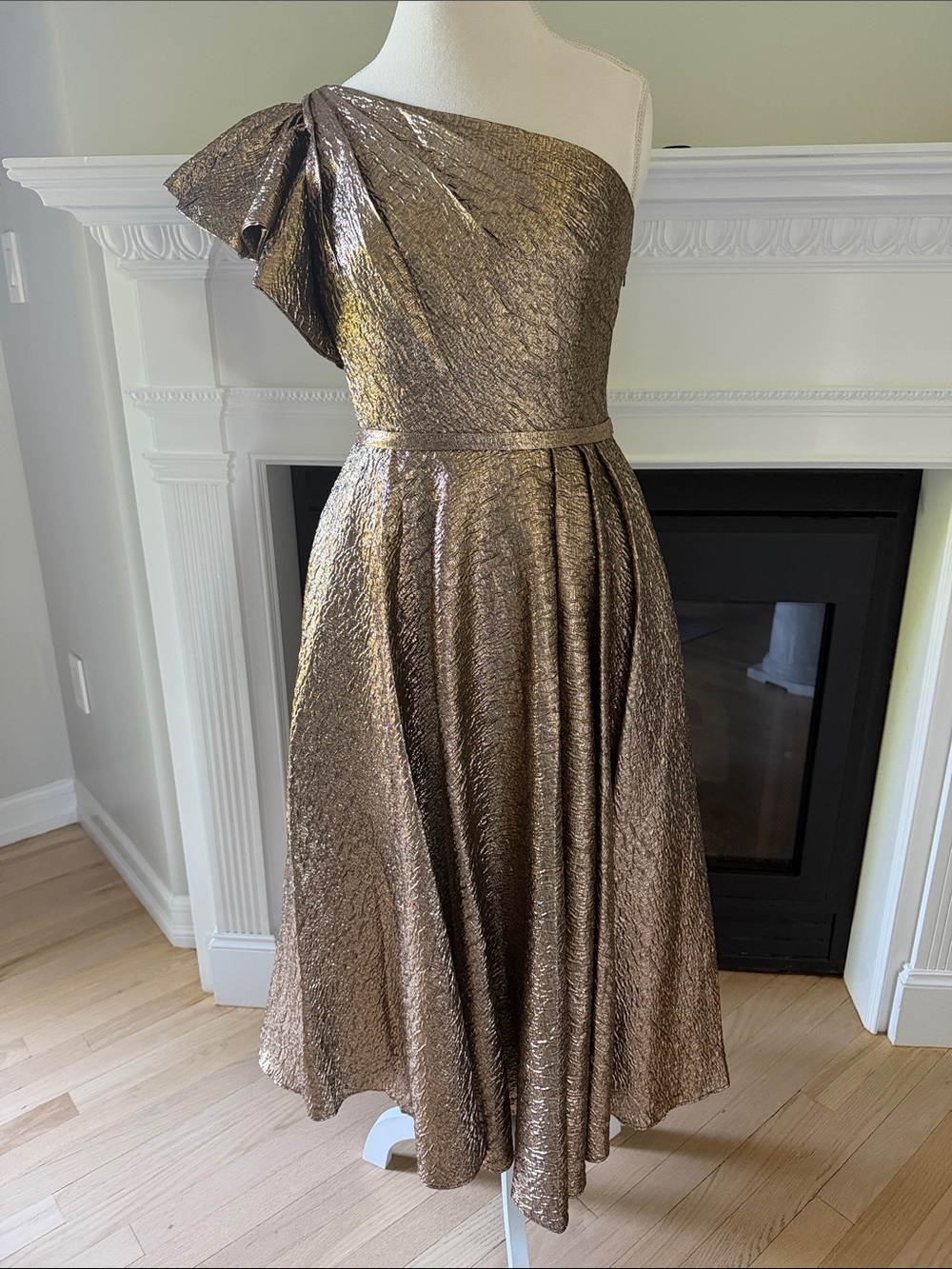 Mac Duggal One-Shoulder Gold Cocktail Dress - Picture 7 of 8